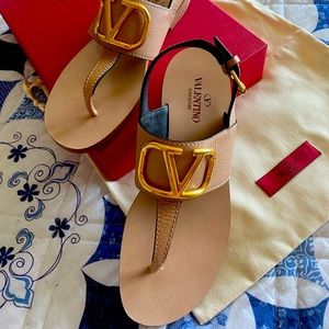 Authentic Valentino Garavani sandals!